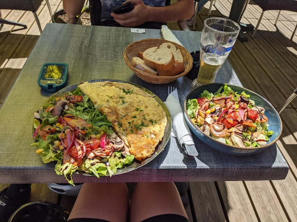 Omelette Aux Champignons Salade Veggie